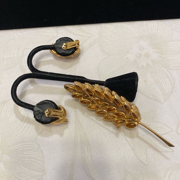 Vintage Alice Caviness Dimensional Demi Parure - Picture 9 of 9